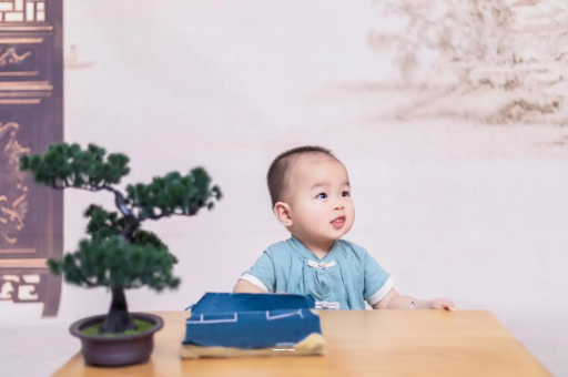 石嘴山宝宝喊肚子疼怎么回事